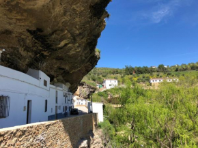 Casa entre Rocas Setenil